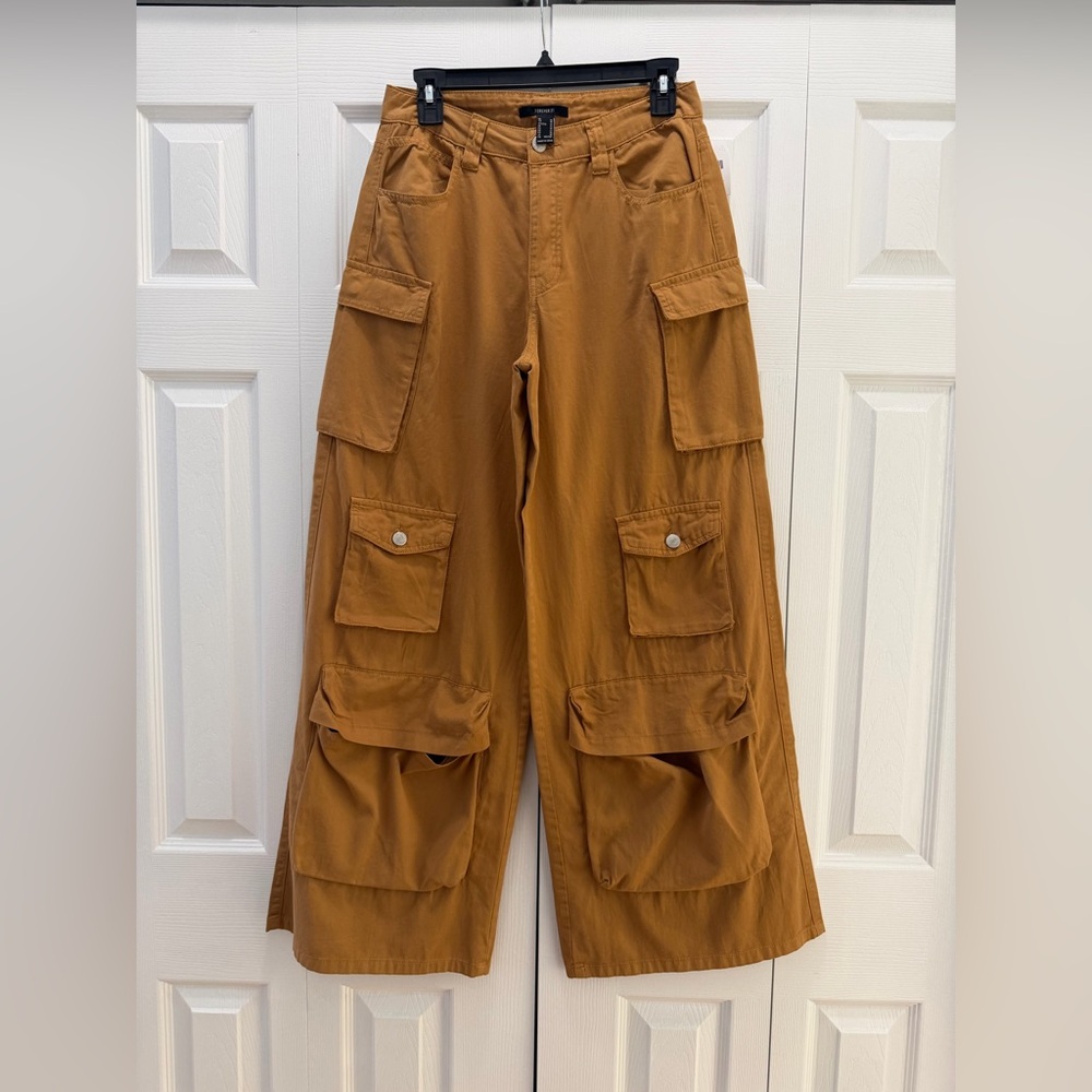 Tan Wide-Leg Cargo Pants